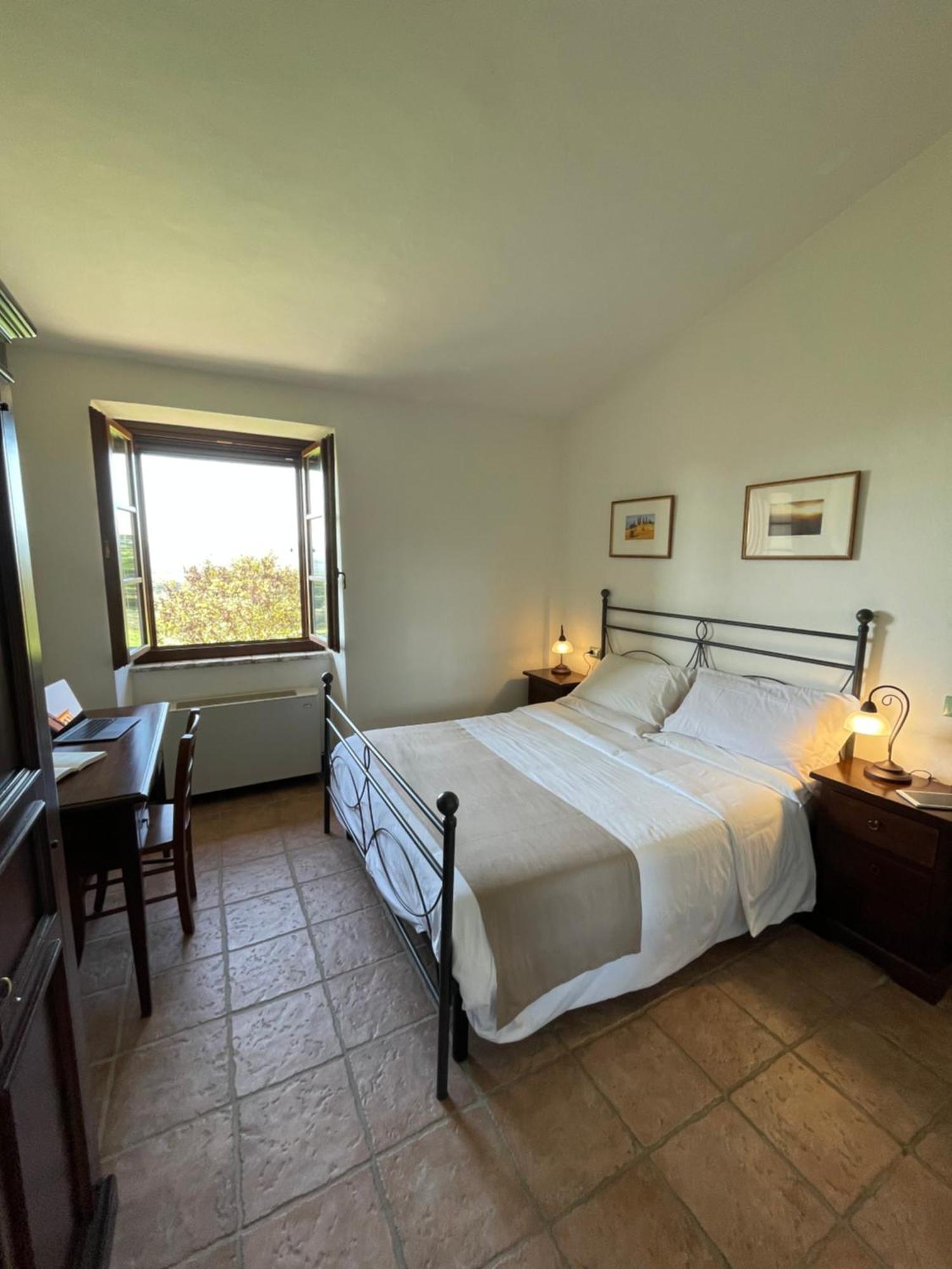 Residence Maria Giulia Corciano Kültér fotó