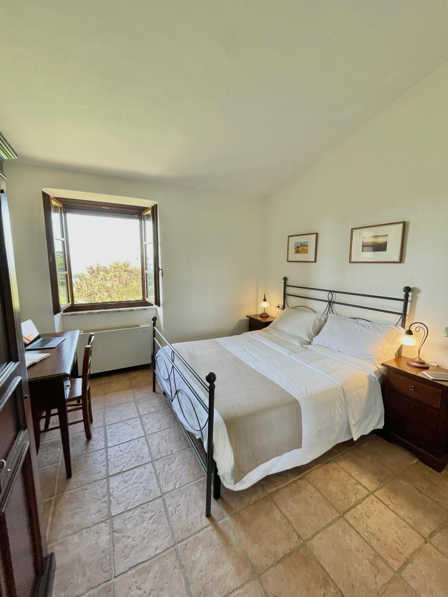 Residence Maria Giulia Corciano Kültér fotó
