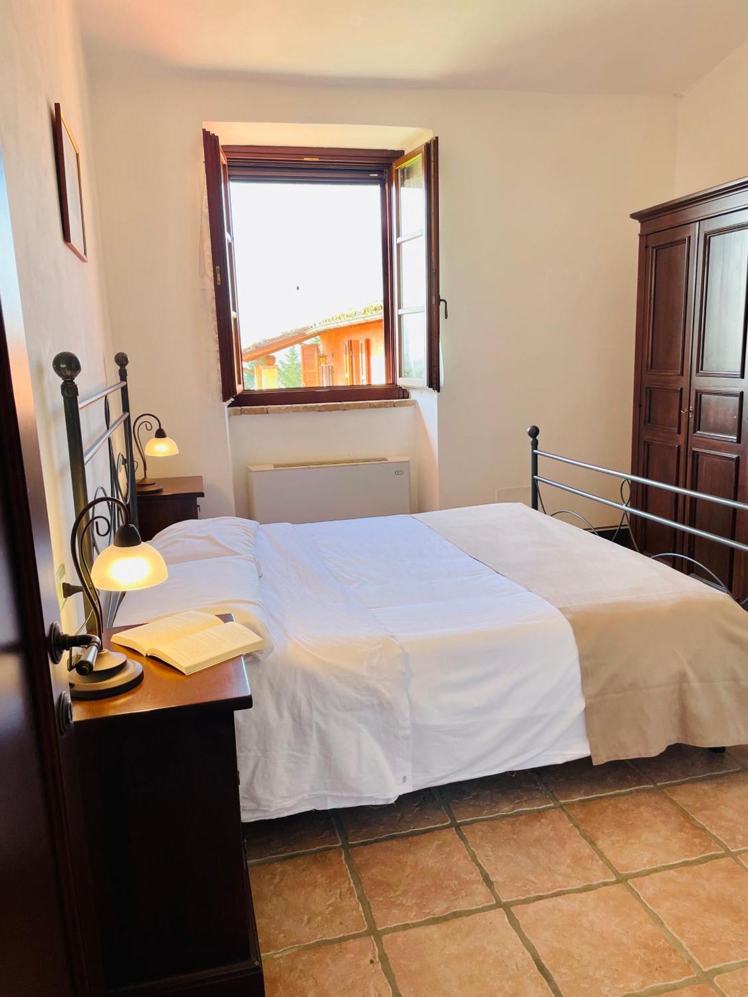 Residence Maria Giulia Corciano Kültér fotó